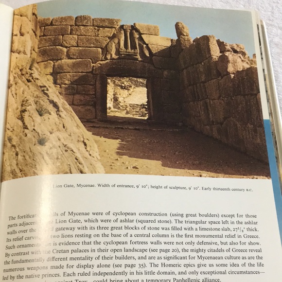 Art of Crete, Mycenae, & Greece. 7 1/2”x9” coffee table book by German Hafner - Picture 16 of 16